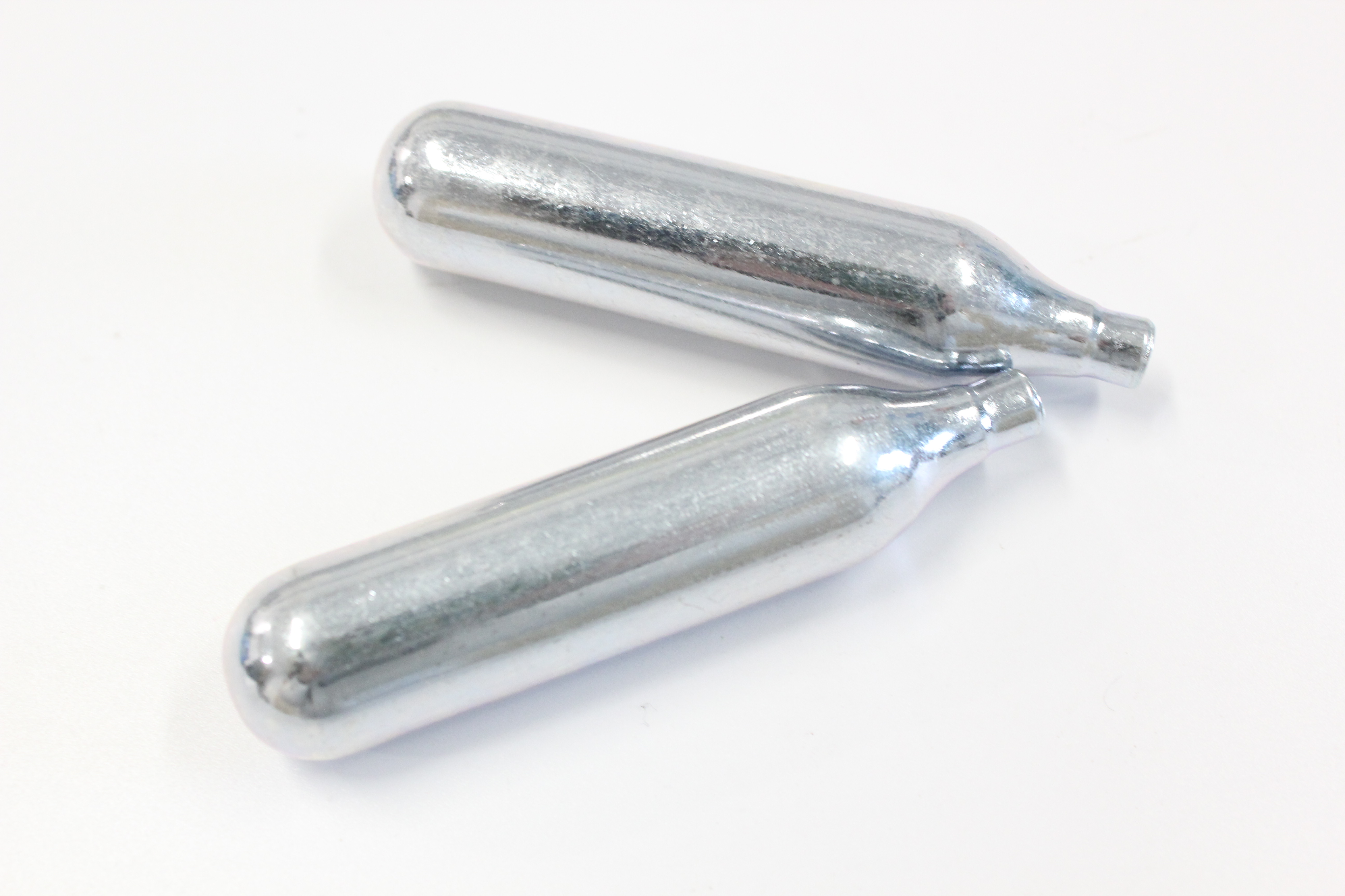 пневматический пистолет с картриджем СО2 12 г