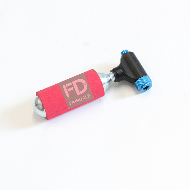 накачка шин co2